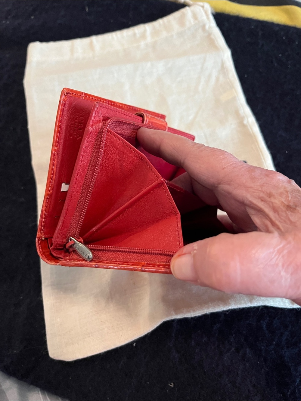 FURIA Orange Croc-Embossed Leather Wallet - Picture 8 of 11